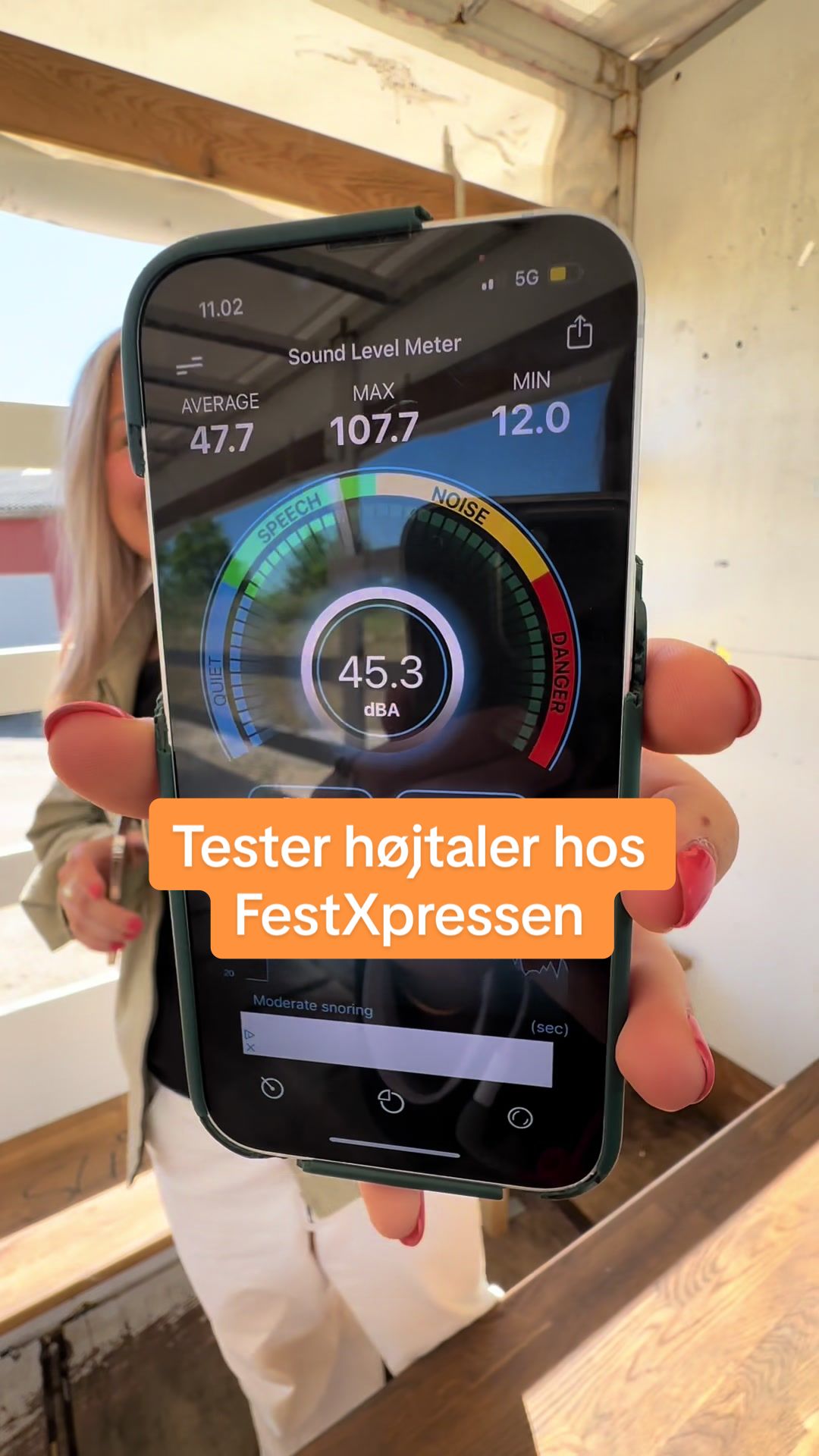 I dag har vi været ude og teste FestXpressens højtaler 🤩🙌🏼🔊 Den kom helt op på 107,7db!! #højtaler #tester #studenterugen #studenterkørsel #2025 #studentervogn