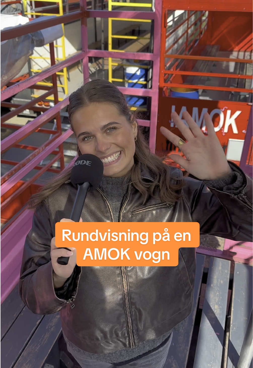 Rundtur på en studentervogn fra AMOK! 💗🤩🚚  #studenterkørsel #student #studentervogn #vogn #AMOK 