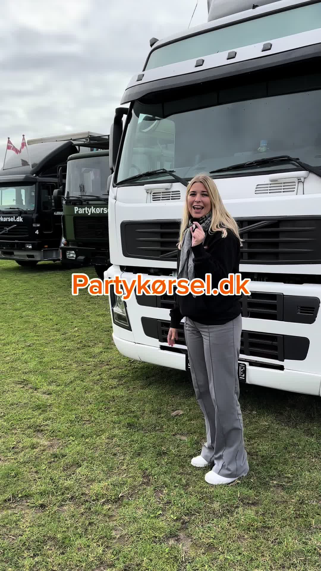 Vil du have et indblik i partykørsels vogne, så se med her🚚🥳#studenterugen #studentervogn #studenterkørsel #militærvogn #eksamenskørsel #vognkørsel #partykørsel 
